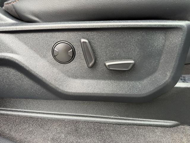 Certified 2025 Ford F150 Lariat w/ FX4 Off-Road Package image 14