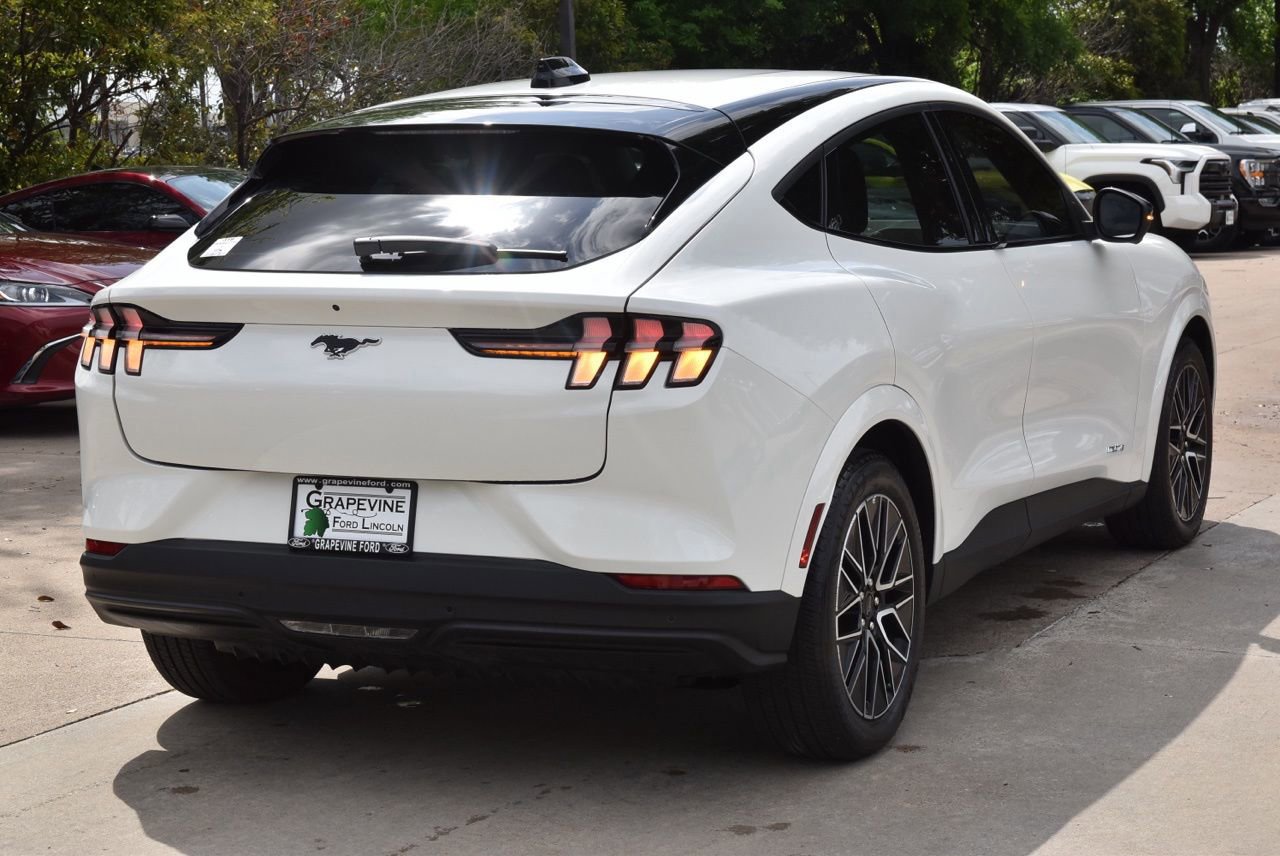 Certified 2025 Ford Mustang Mach-E Premium image 9