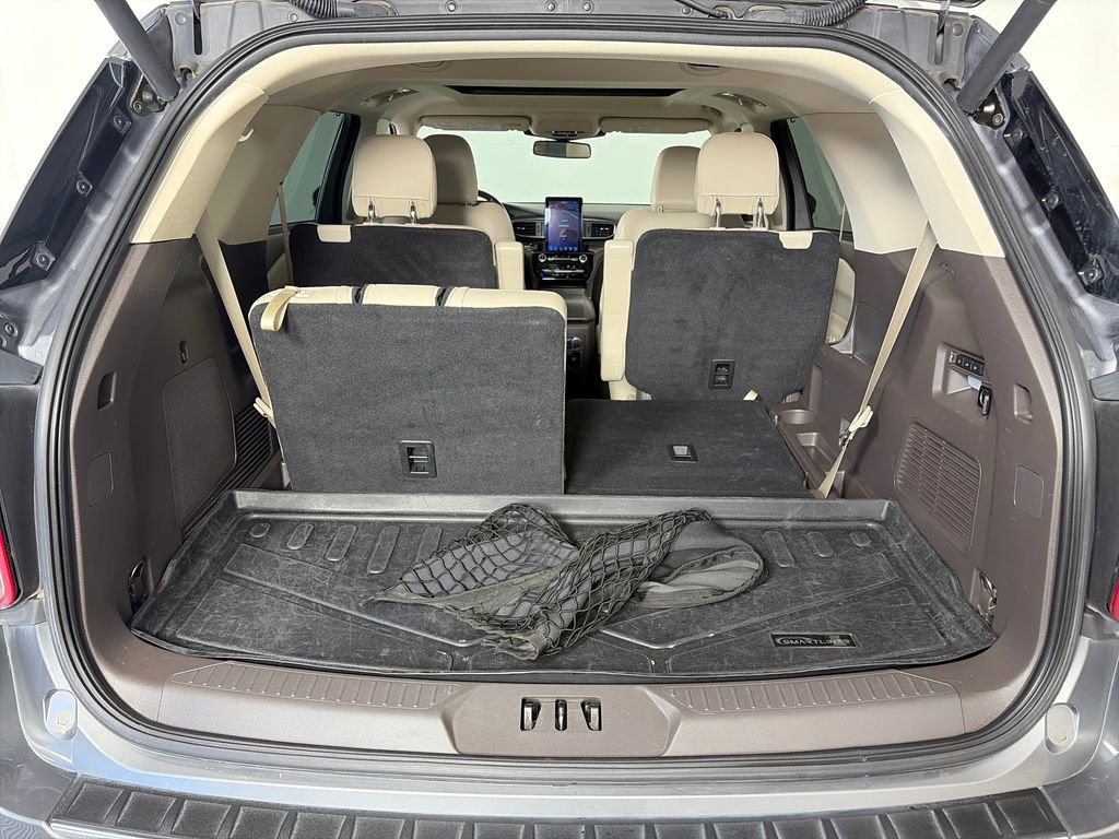 Certified 2021 Ford Explorer Platinum w/ Equipment Group 601A image 27