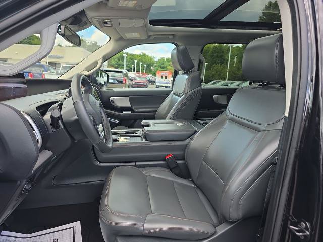 Certified 2025 Ford Expedition Active AWD/4WD image 23
