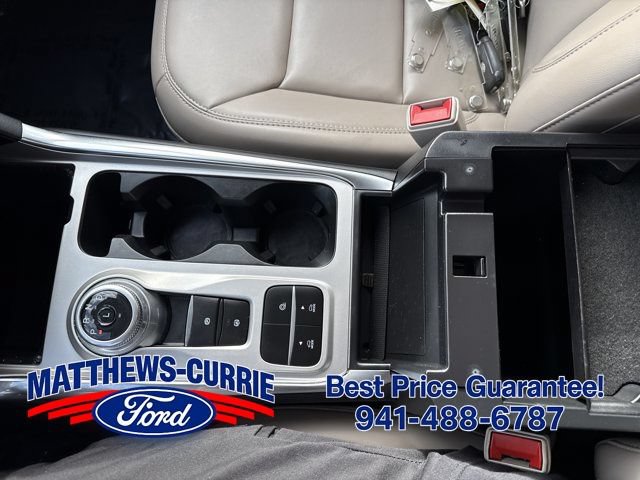 Certified 2022 Ford Explorer XLT w/ Equipment Group 202A RWD image 23