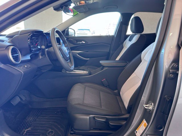 Used 2026 Chevrolet Trax LS w/ LS Convenience Package FWD image 9