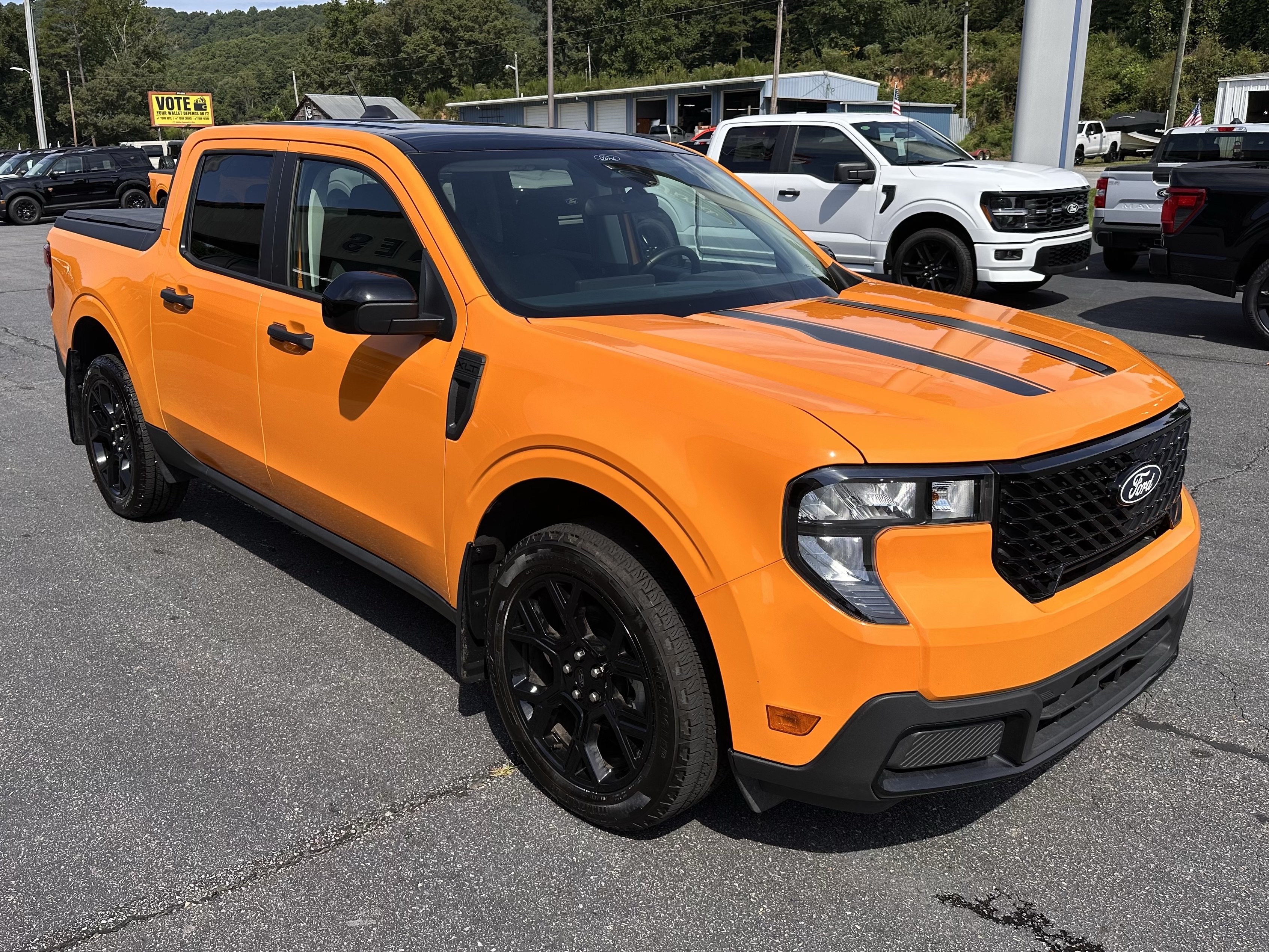 Certified 2026 Ford Maverick XLT w/ XLT Luxury Package AWD/4WD image 4