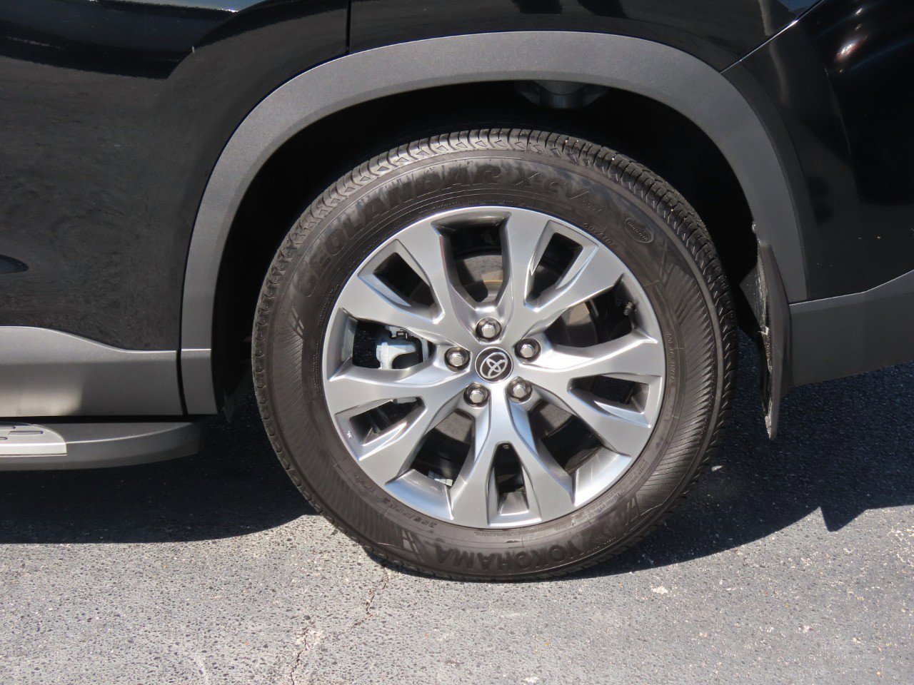 Used 2025 Toyota Grand Highlander AWD image 16