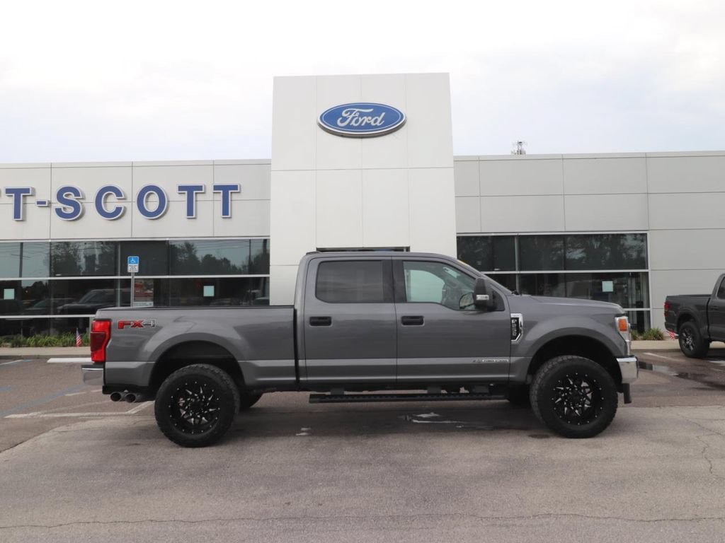 Certified 2022 Ford F250 XLT w/ FX4 Off-Road Package AWD/4WD image 16