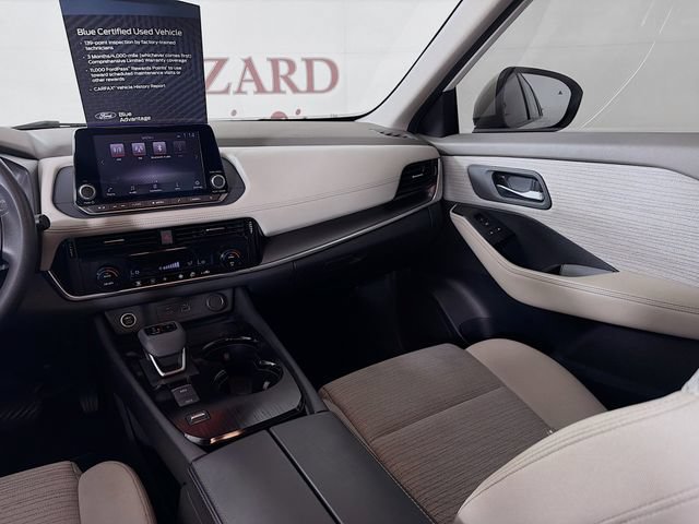 Used 2021 Nissan Rogue SV FWD image 25