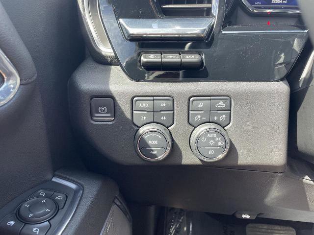Used 2024 Chevrolet Silverado 1500 High Country w/ Technology Package image 16