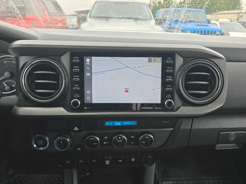 Used 2021 Toyota Tacoma TRD Off-Road w/ Technology Package image 12