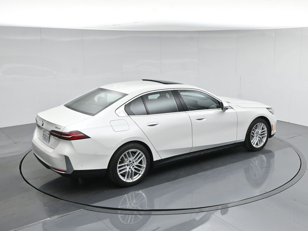 Used 2025 BMW 530i xDrive w/ Premium Package image 44
