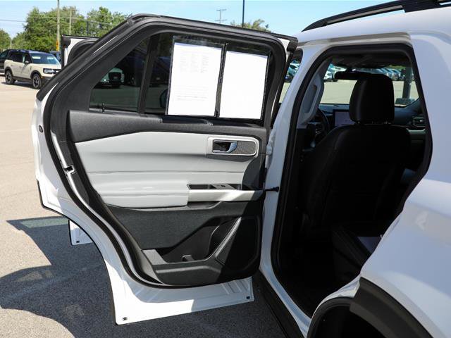 Certified 2024 Ford Explorer XLT w/ XLT Sport Appearance Package AWD/4WD image 24