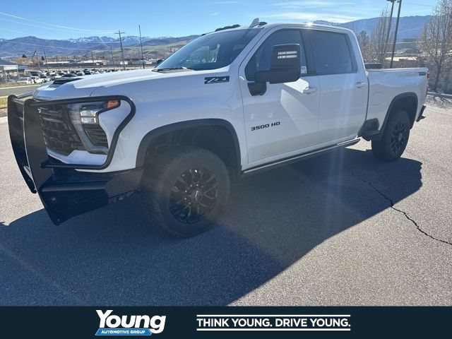 Used 2025 Chevrolet Silverado 3500 LTZ w/ LTZ Plus Package AWD/4WD image 1