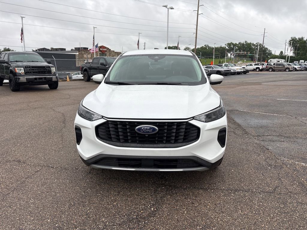 Certified 2023 Ford Escape Active w/ Tech Pack #2 AWD/4WD image 2