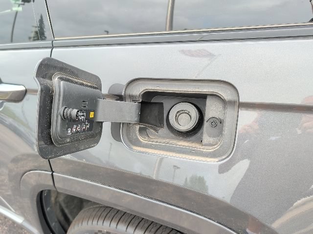 Used 2022 Jeep Grand Cherokee Summit AWD/4WD image 11