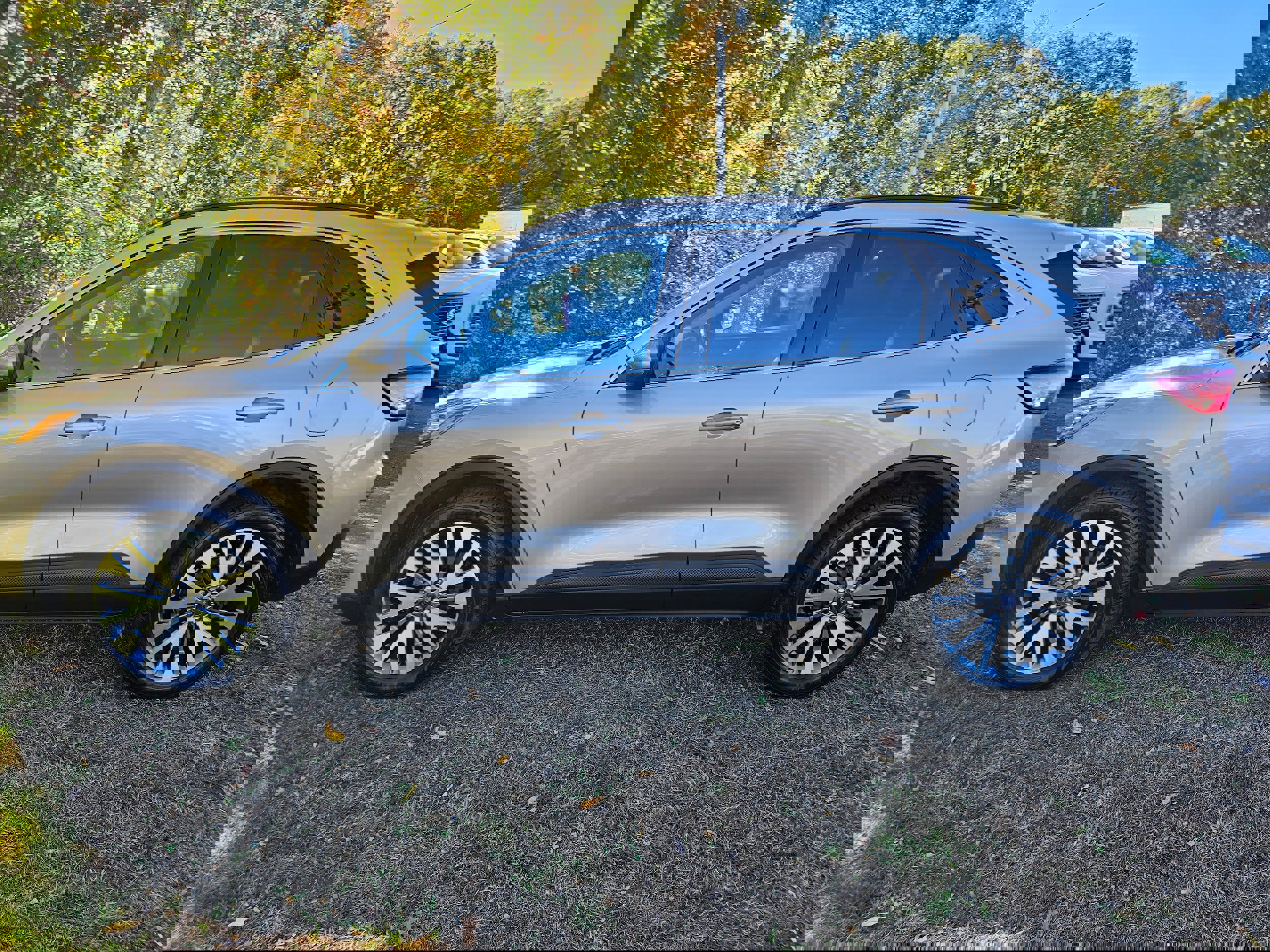 Certified 2020 Ford Escape Titanium image 8