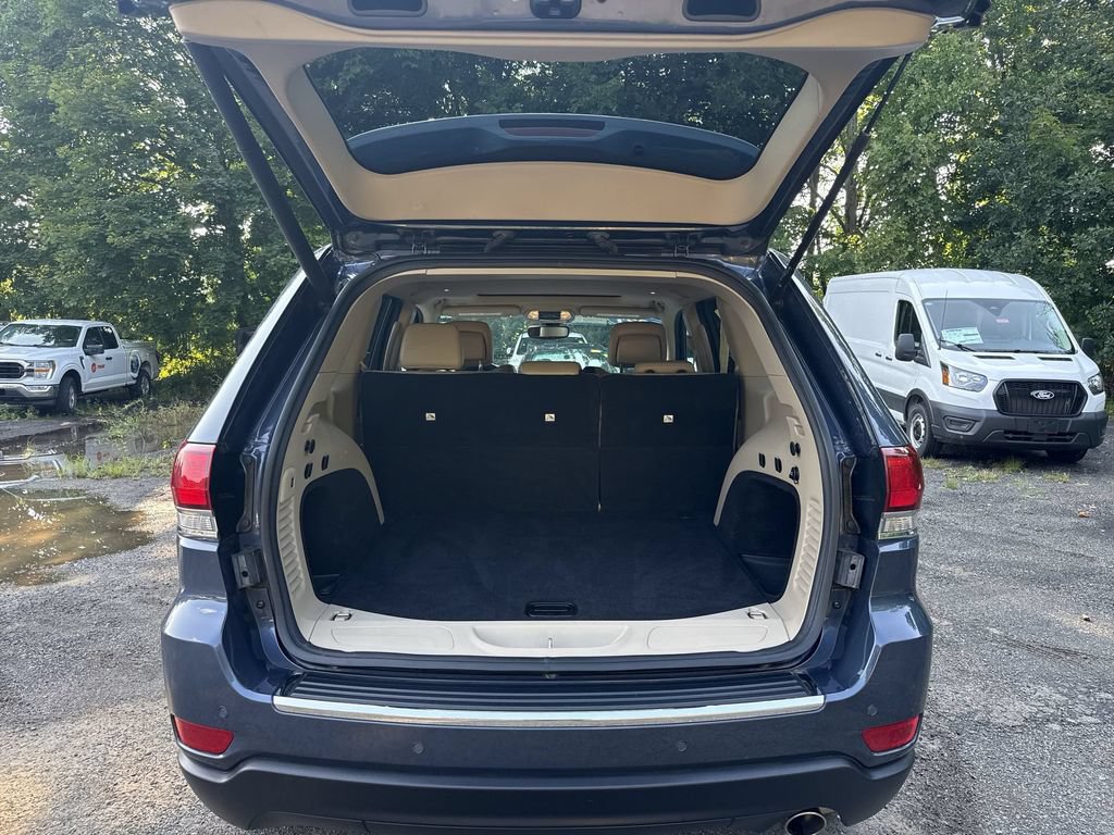Used 2021 Jeep Grand Cherokee Limited AWD/4WD image 24