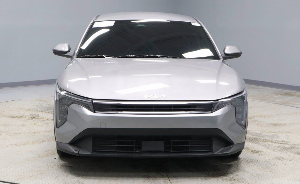 Used 2025 Kia K4 LXS image 8