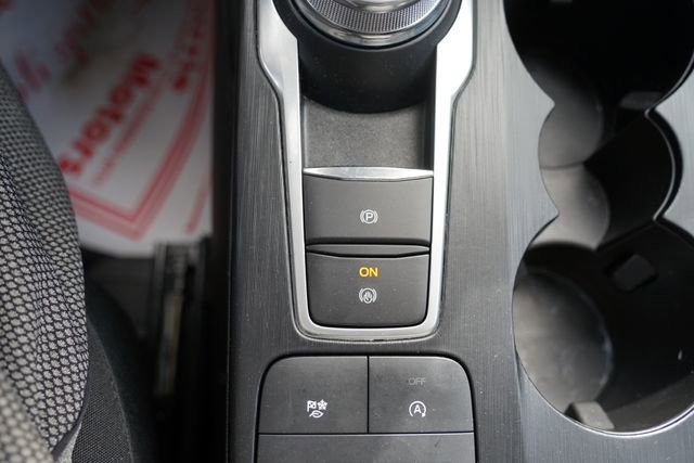 Certified 2023 Ford Escape Active AWD/4WD image 18