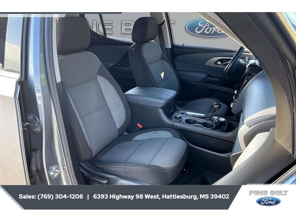 Used 2020 Chevrolet Traverse LT FWD image 6