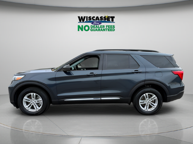 Certified 2023 Ford Explorer XLT w/ Equipment Group 202A AWD/4WD image 2