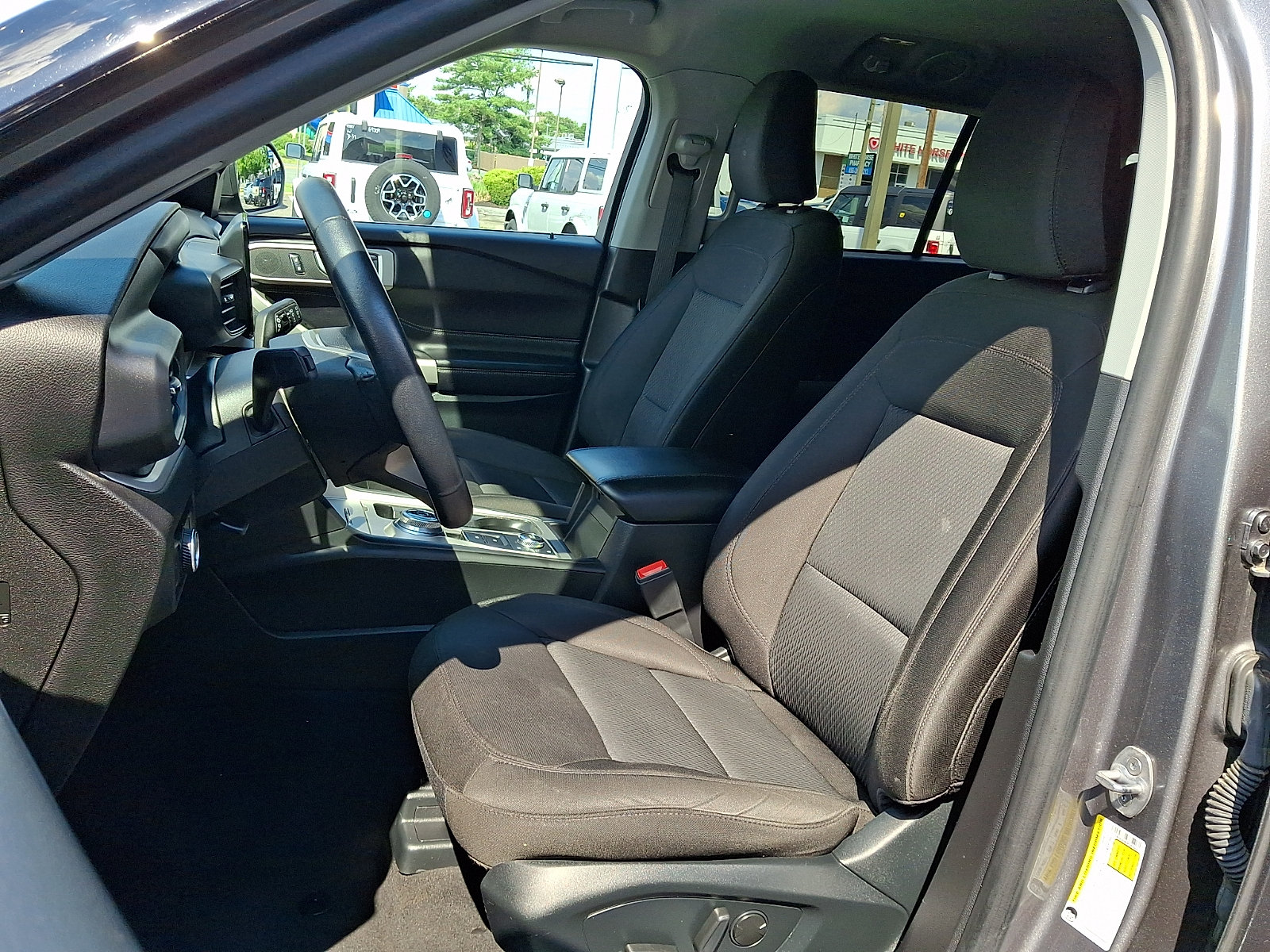 Certified 2023 Ford Explorer XLT AWD/4WD image 16