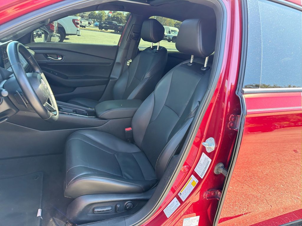 Used 2025 Honda Accord Sport image 11