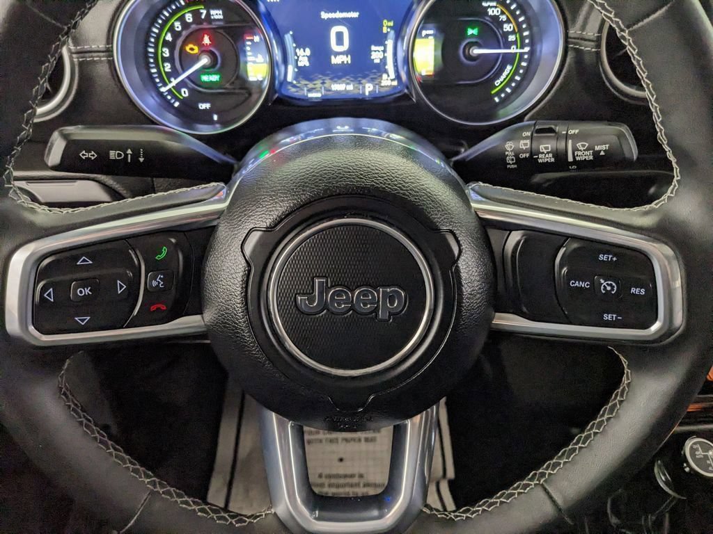 Used 2023 Jeep Wrangler Unlimited Sahara AWD/4WD image 11