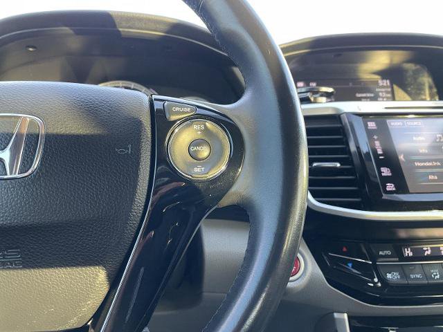 Used 2017 Honda Accord EX-L image 14