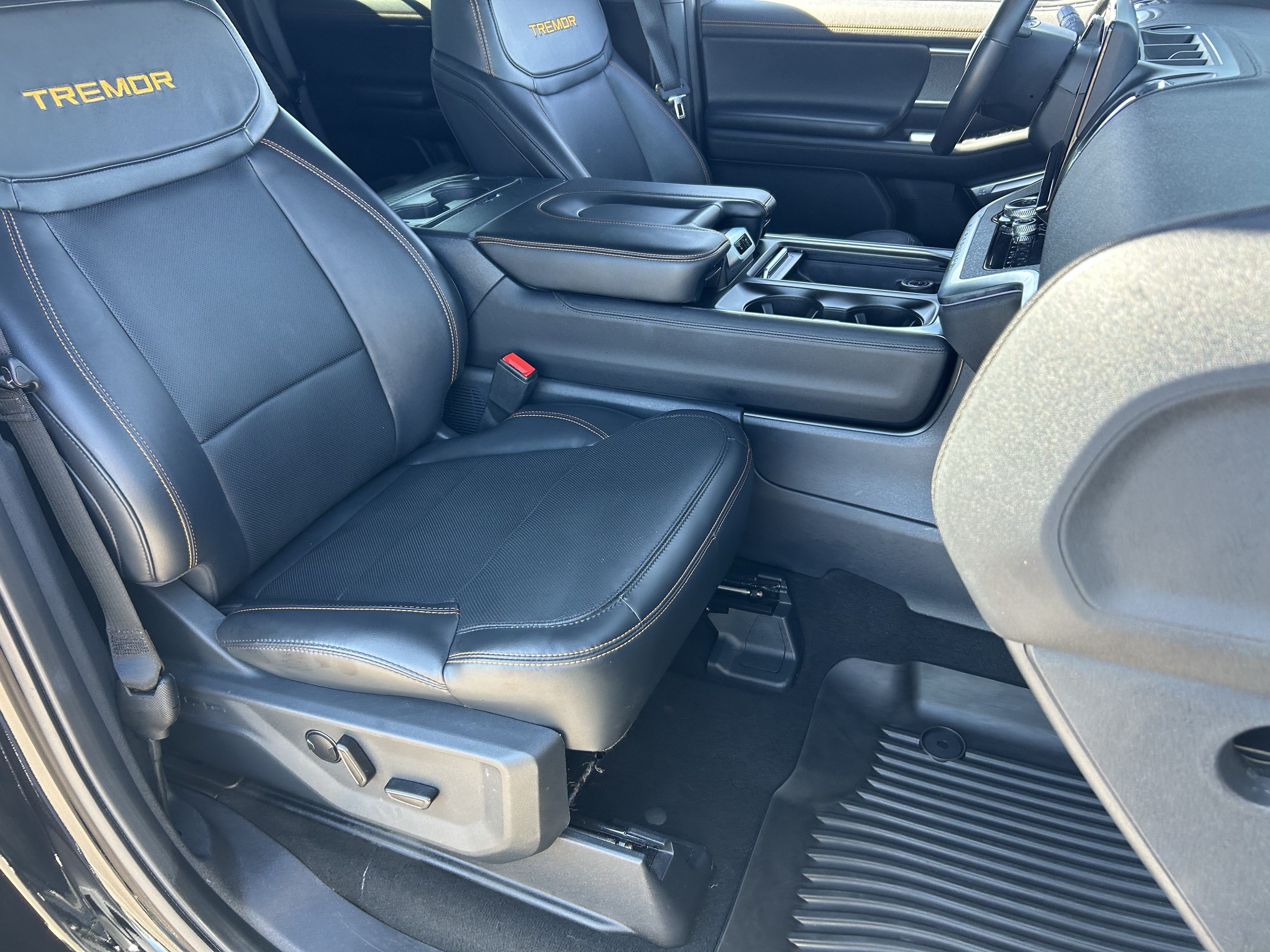 Certified 2025 Ford Expedition Tremor AWD/4WD image 15