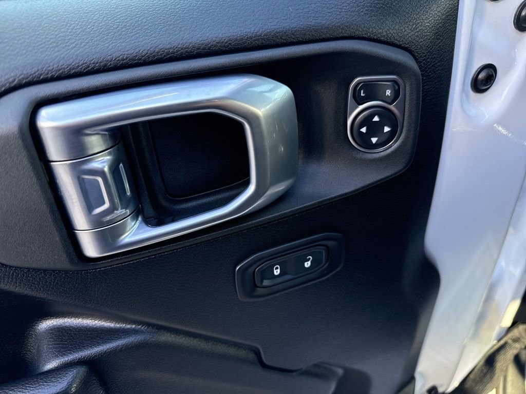 Used 2021 Jeep Wrangler Unlimited Sport image 14