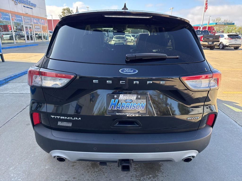 Certified 2022 Ford Escape Titanium w/ Class II Trailer Tow Package image 30