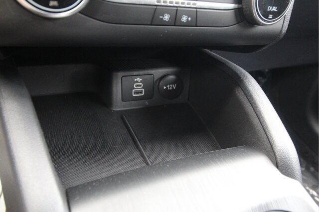 Certified 2025 Ford Escape ST-Line AWD/4WD image 31
