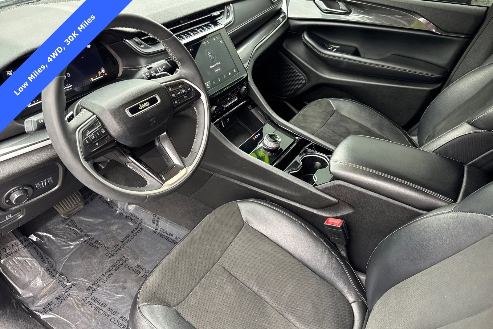 Used 2023 Jeep Grand Cherokee Altitude image 11