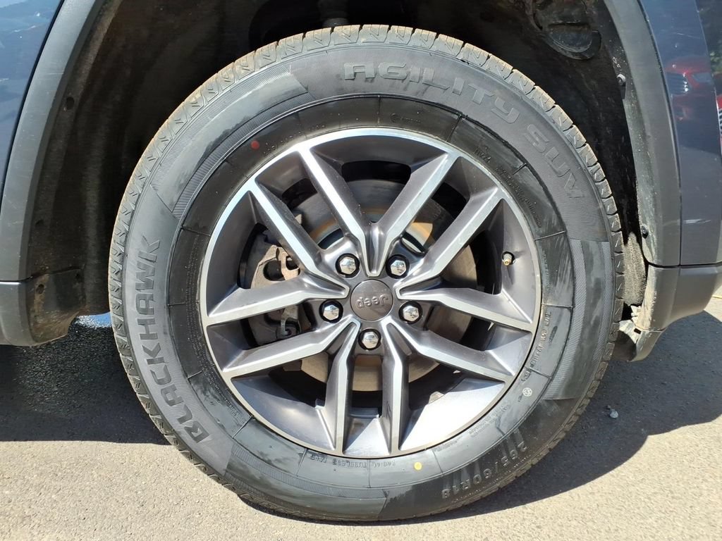 Used 2021 Jeep Grand Cherokee Limited AWD/4WD image 23