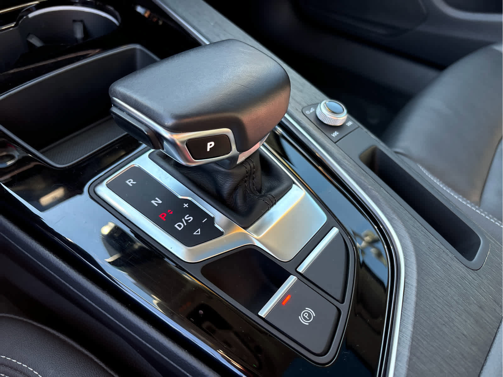 Used 2021 Audi A4 2.0T Premium image 25