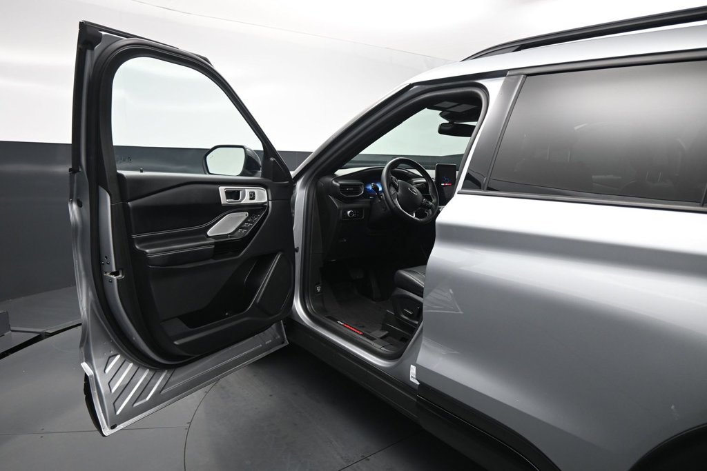 Certified 2023 Ford Explorer ST w/ Equipment Group 401A AWD/4WD image 9
