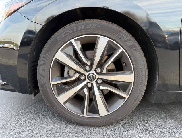 Used 2023 Nissan Maxima SV w/ Floor Mat Group FWD image 4
