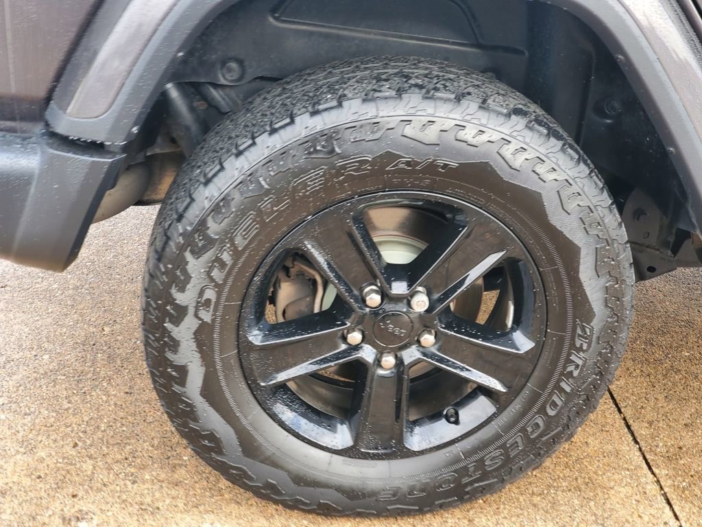 Used 2021 Jeep Wrangler Unlimited Sahara image 5