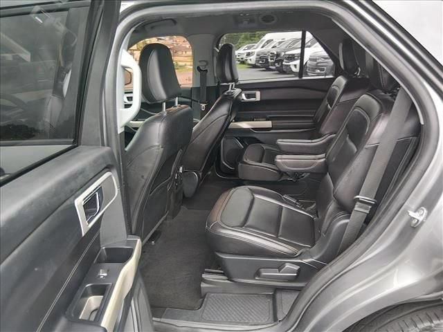 Certified 2021 Ford Explorer XLT w/ Equipment Group 202A RWD image 13