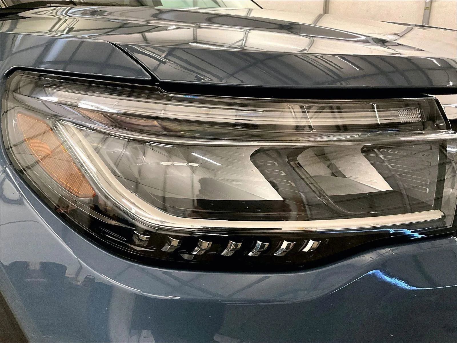 Certified 2025 Ford Explorer Active image 28