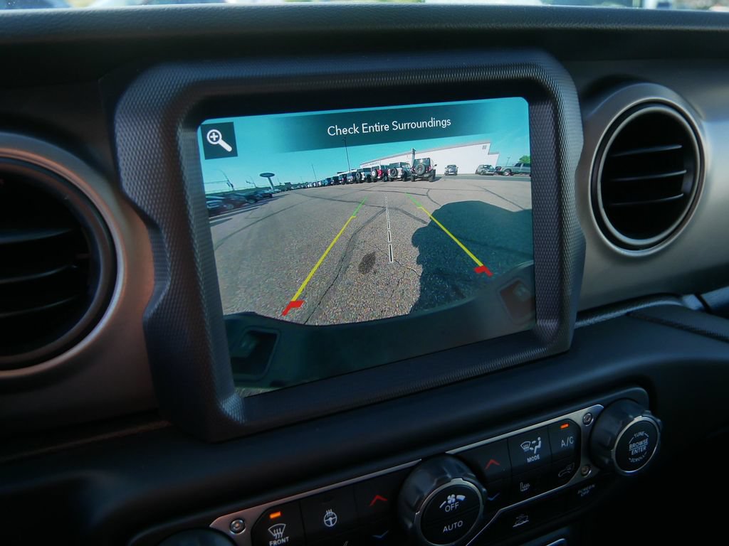 Used 2021 Jeep Gladiator Sport AWD/4WD image 29