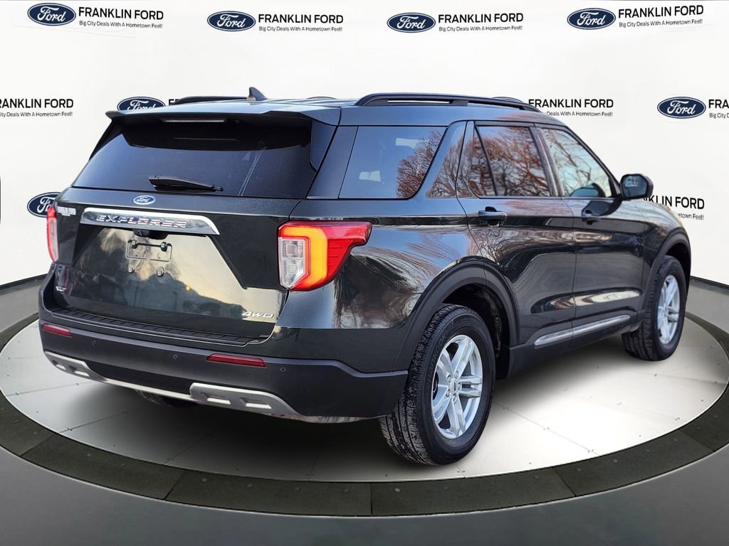 Certified 2022 Ford Explorer XLT w/ Equipment Group 202A image 5