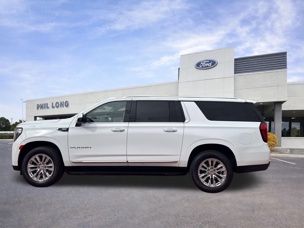 Used 2022 GMC Yukon XL SLT w/ SLT Premium Package AWD/4WD image 5