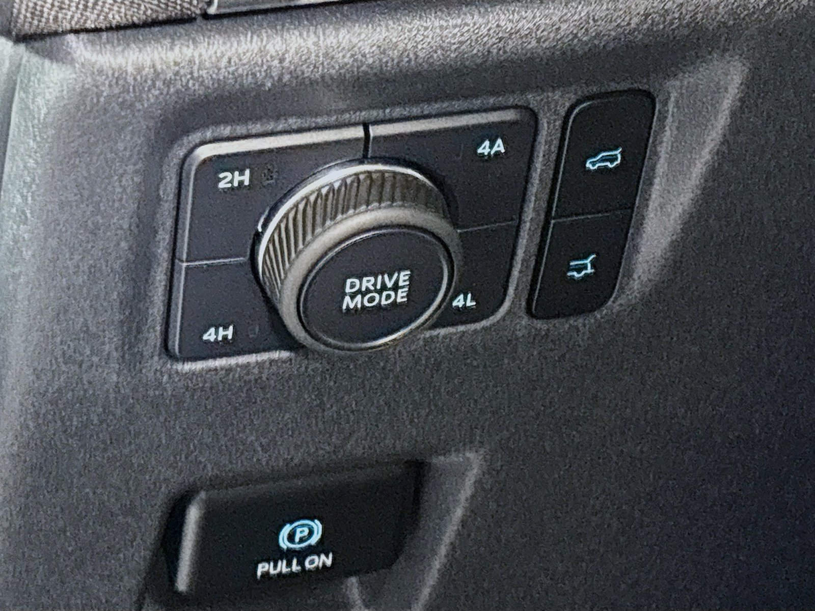 Certified 2025 Ford Expedition Active AWD/4WD image 10