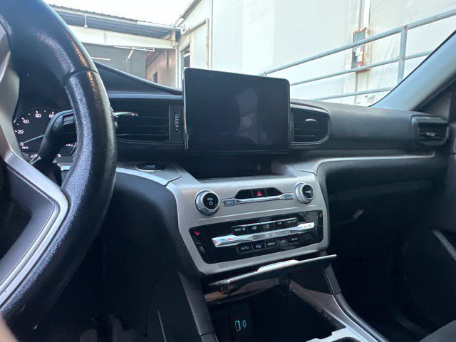 Certified 2022 Ford Explorer XLT RWD image 14