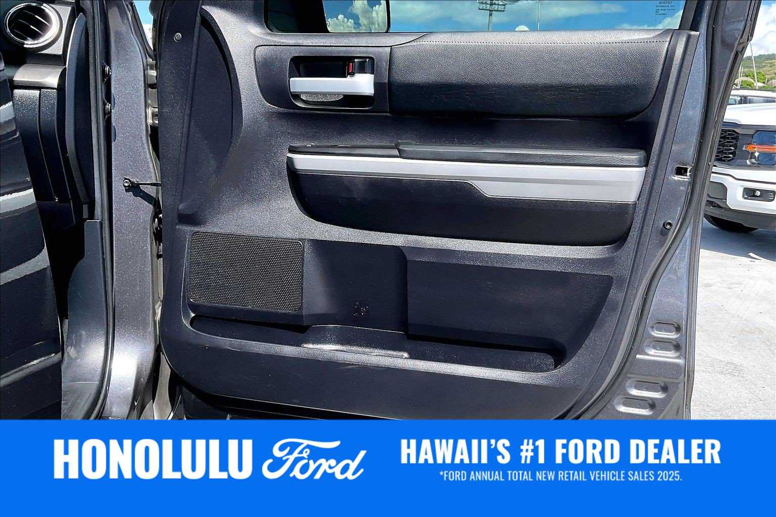 Used 2020 Toyota Tundra SR5 w/ SR5 Upgrade Package RWD image 28