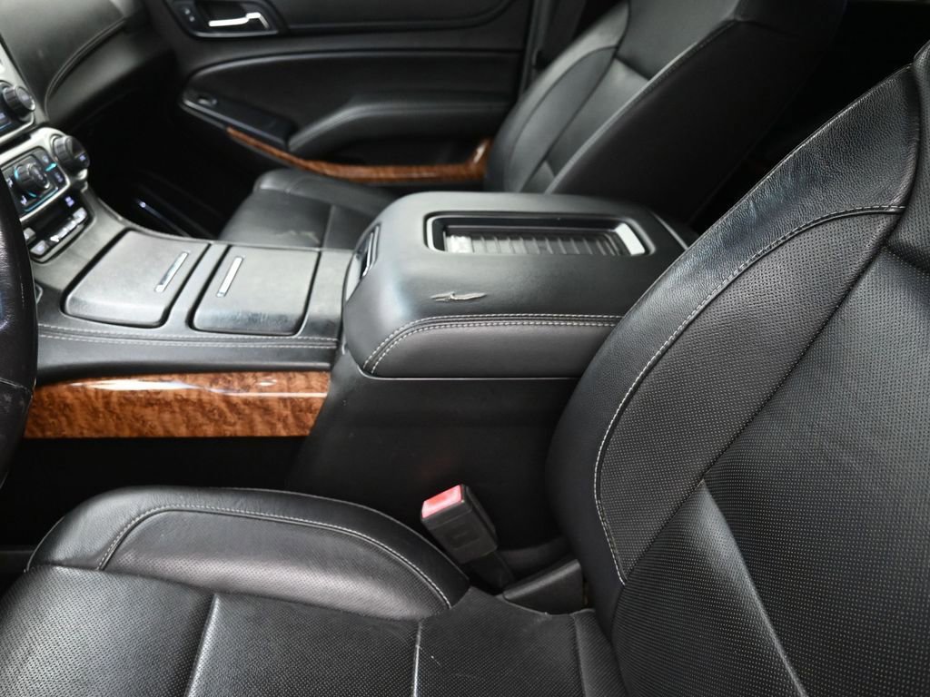 Used 2018 Chevrolet Suburban Premier image 25