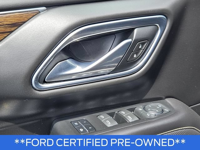 Used 2021 Chevrolet Suburban Premier AWD/4WD image 19