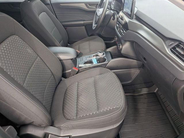 Certified 2023 Ford Escape Active AWD/4WD image 30