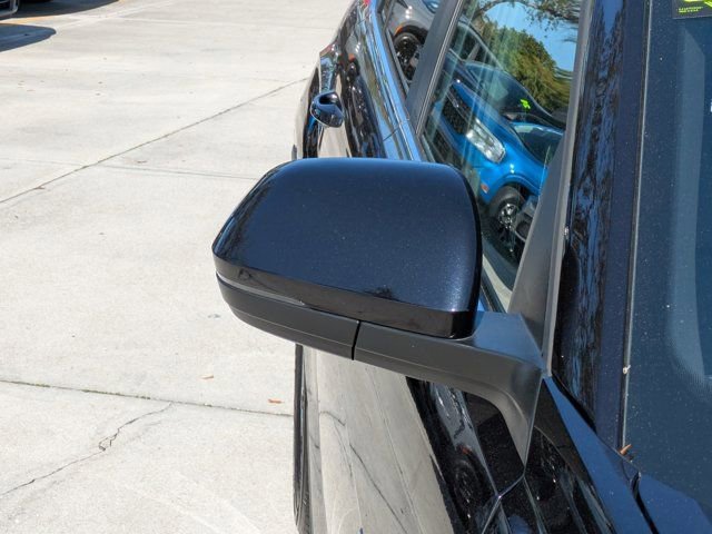 Used 2022 Volkswagen Atlas Cross Sport SE image 10