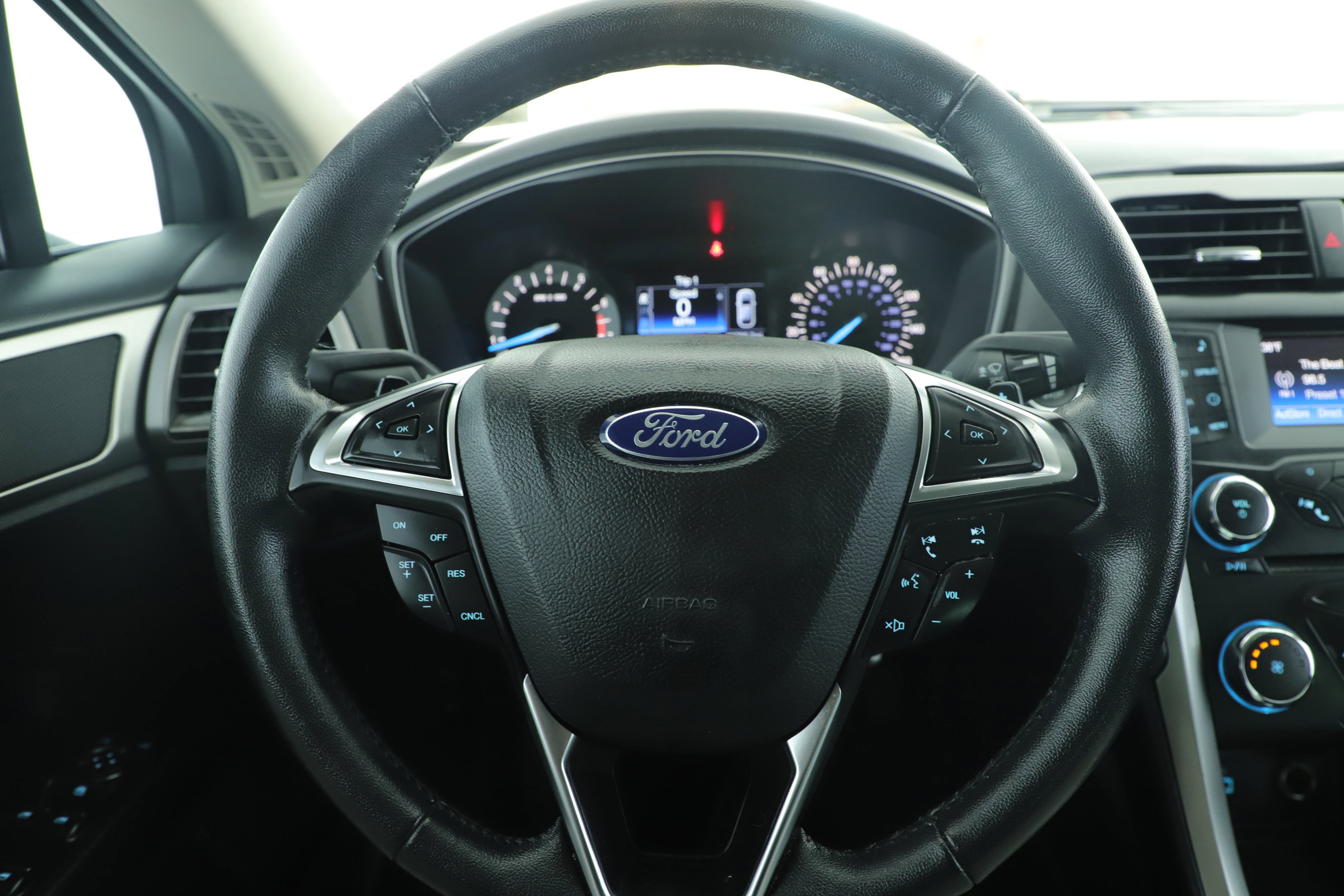 Certified 2017 Ford Fusion SE image 13